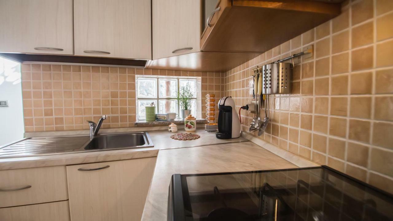 I Mori Sicilian Apartment Рипосто Экстерьер фото