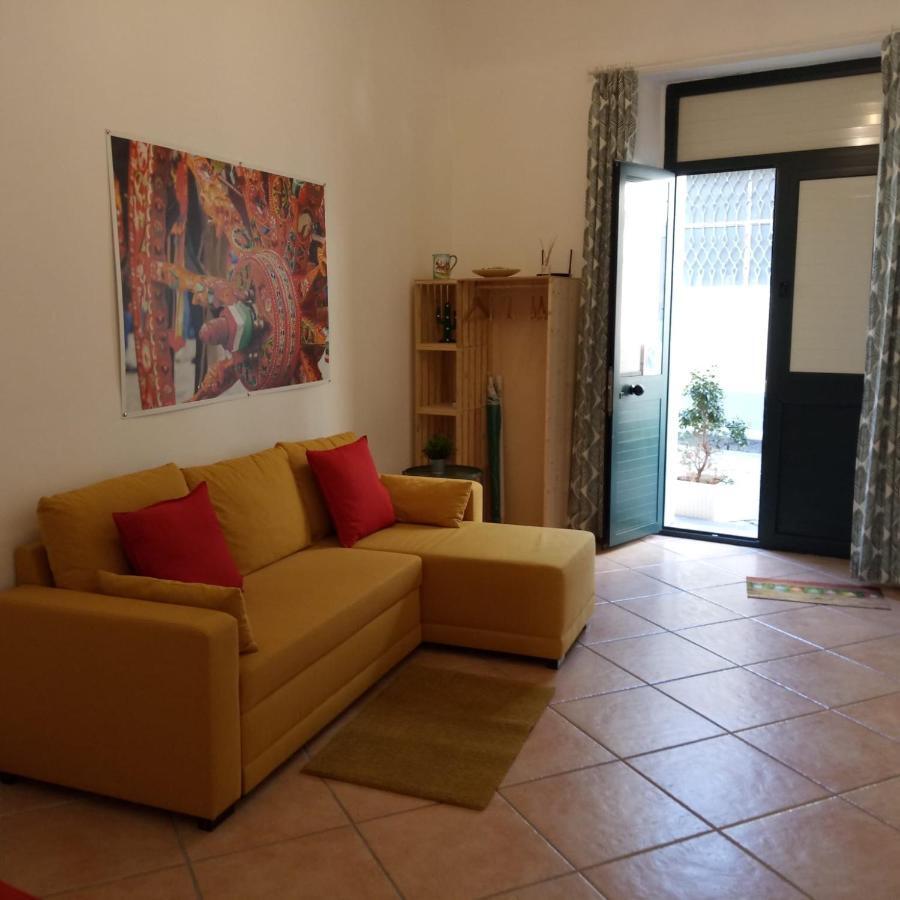 I Mori Sicilian Apartment Рипосто Экстерьер фото